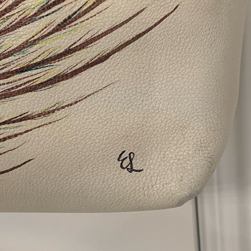 Very Rare Find! Elliott Lucca Peacock Feather Design Cream Bag.  Arm Candy! - Picture 15 of 17